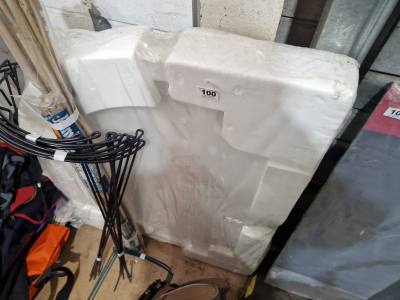 SHOWER TRAY