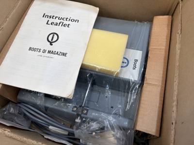 BOXED SLIDE PROJECTOR