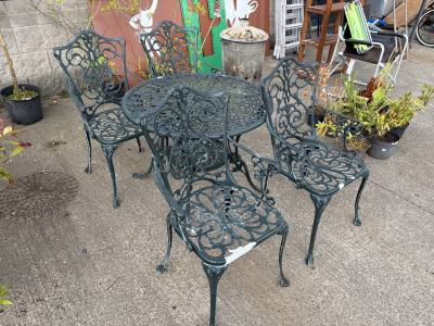 GARDEN TABLE + CHAIRS (METAL)