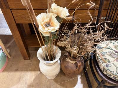 2 X VASES