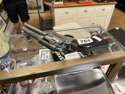 REPLICA REVOLVER