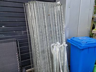 LOT OF METAL SHELVING