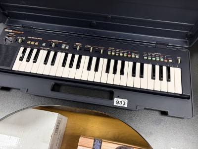 YAMAHA BATTERY KEYBOARD