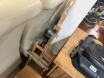 ARTISTS EASEL