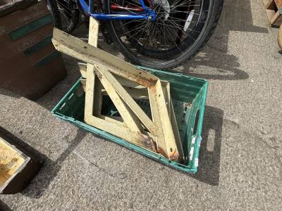 BOX OF BRACKETS