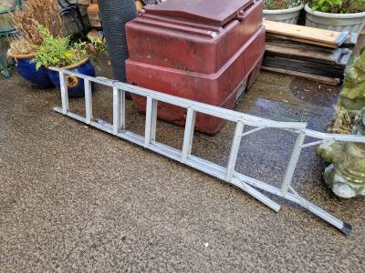 ALUMINIUM LADDER