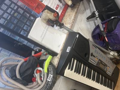 YAMAHA KEYBOARD