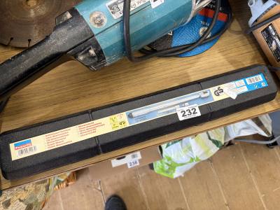 TORQUE WRENCH (POWERFIX)