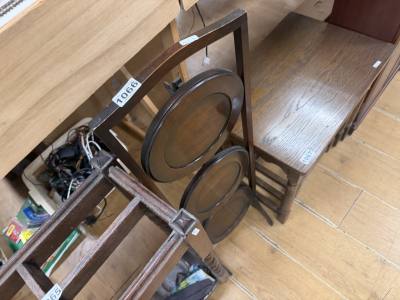 FOLDING CAKE STAND
