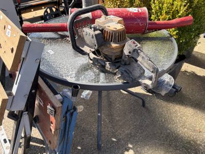GLASS TABLE + PARASOL + BREAKER