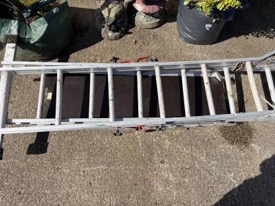 DECORATORS  LADDERS
