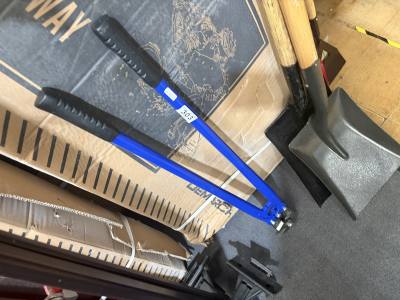 NEW BOLT CUTTERS