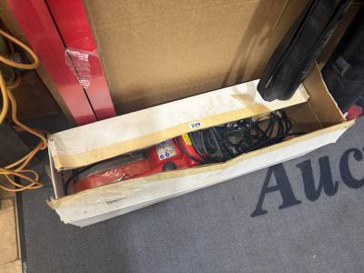 ELECTRIC CHAINSAW