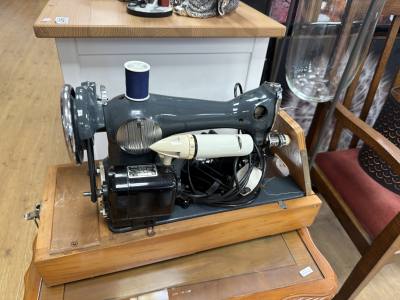 ELECTRIC SEWING MACHINE