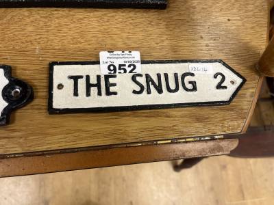 THE SNUG SIGN