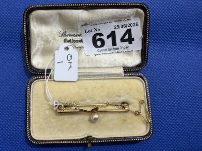 9CT + PEARL BROOCH