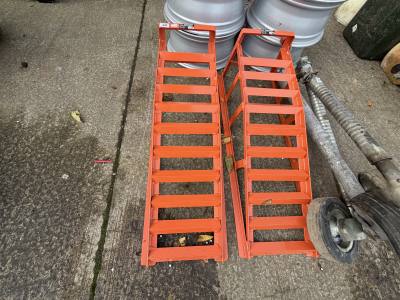 PAIR OF CAR RAMPS