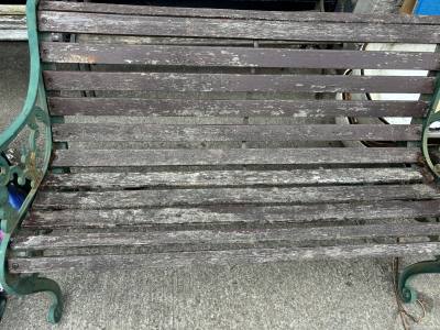 GARDEN BENCH