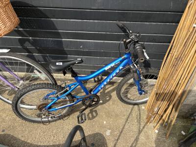BOYS BIKE