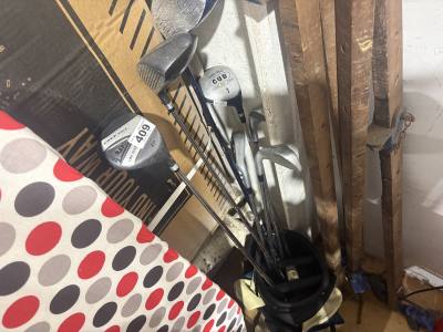 GOLF BAG + CLUBS