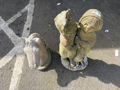 2 X STONE ORNAMENTS