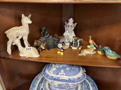 SHELF LOT OF COLLECTABLE ANIMALS