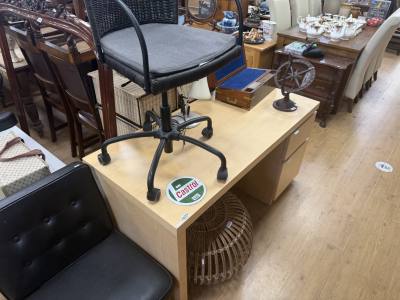 OFFICE DESK + CHAIR