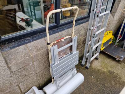 LADDER + TABLE