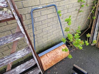 GARDEN ROLLER