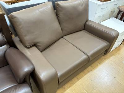 LEATHER COUCH