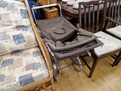 SILVER CROSS PRAM