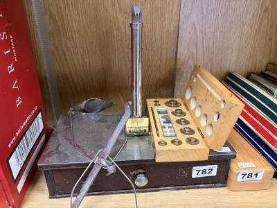 VINTAGE SET OF SCALES