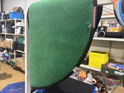 LOT OF FLOOR MATTS