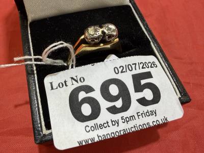 18CT DIAMOND 2 STONE RING (SIZE N) (3.8G)