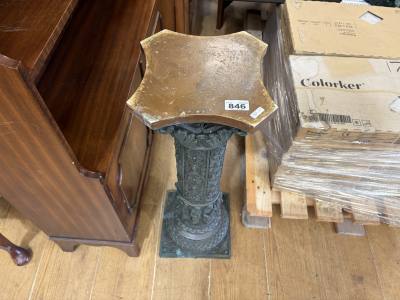 RELIEF PEDESTAL