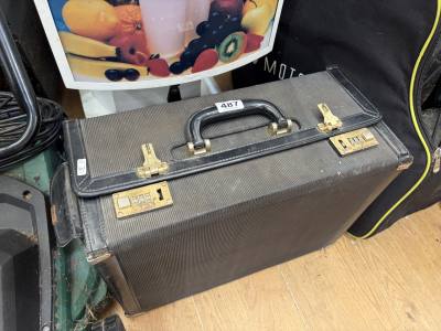 FLIGHT CASE