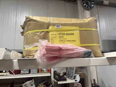 BOX OF MOP HEADS