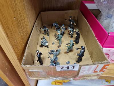 BOX OF SOLDIER FIGURES