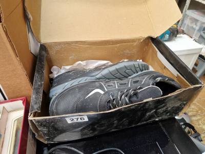 (SIZE 9) WORK SHOES