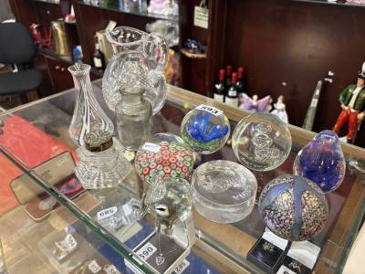 LOT OF PAPERWEIGHTS + GLASS