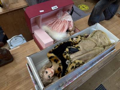 2 X COLLECTORS DOLLS