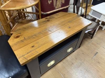 TV UNIT