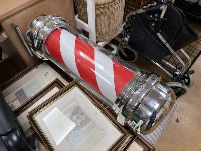 BARBERS LAMP (NEEDS BULB)