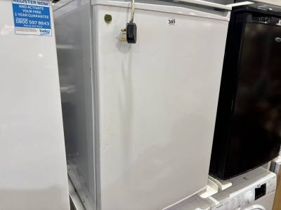 UNDERCOUNTER FRIDGE
