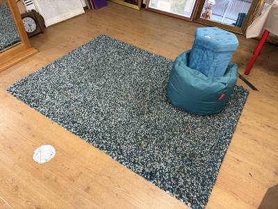 RUG, BEAN BAG + STOOL