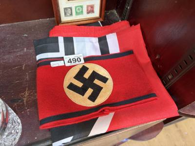 NAZI ARMBAND + FLAG