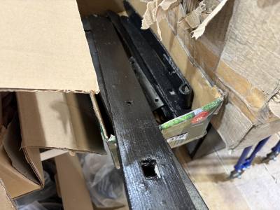 LOT OF HEAVY DUTY HINGES