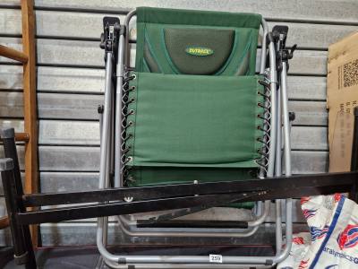OUTBACK FOLDING CHAIR