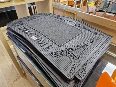 LOT OF DOOR MATS