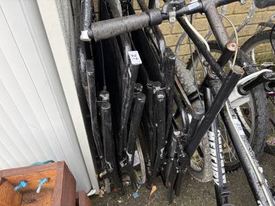 4 X GARDEN CHAIRS